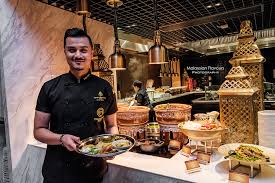 As the holy month of ramadhan approaches, many malaysians look forward to meet and feast together at dawn with scrumptious spread of cuisines and local delights. Curate Four Seasons Hotel Kuala Lumpur Ramadan Buffet Malaysian Flavours