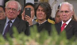 The couple was blessed with two sons, alexander aris and kim in 1972 and 1977 respectively. Aung San Suu Kyi Photo Gallery Nobelprize Org