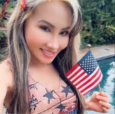 Anita Applegate's Instagram, Twitter & Facebook