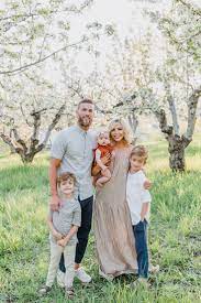 Orchard Family Cara Loren Fall Family Pictures Summer Family Pictures Spring Family Pictures