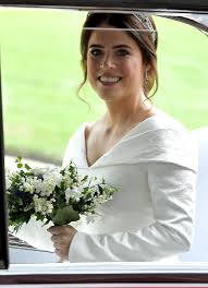 See Princess Eugenie S Open Back Wedding Dress Designed To Feature Her Spinal Surgery Scar Eugenie Wedding Royal Wedding Dress Princess Eugenie