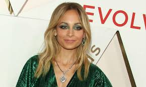 Something for everyone interested in hair, makeup, style, and body positivity. Nicole Richie Has Purple Hair See It Here Hello