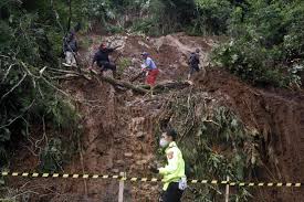 Lewat film piknik gaya baru, pemerintah jabar sosialisasi prokes. Banjir Bandang Landa Kawasan Gunung Mas Puncak Republika Online
