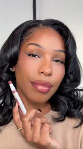 10 Confessions with Maeve Reilly 💌 Celebrity stylist @stylememaeve sits  down with @revolve to answer 10 must-know questions about her iconic  wedding day 👰‍♀️💍 From how she knew he was "The One"