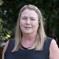 Pauline Lloyd's Instagram, Twitter & Facebook