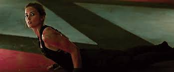 He was adamant about wanting emily blunt to return, but she asked for more time before coming back. Gif Live Die Repeat Tom Cruise Edge Of Tomorrow Animated Gif On Gifer By Jojoktilar