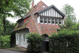 Dieses 1957 erbaute und voll unterkellerte reihenmittelhaus steht auf einem ca. Liste Der Kulturdenkmaler In Hamburg Hausbruch Wikipedia