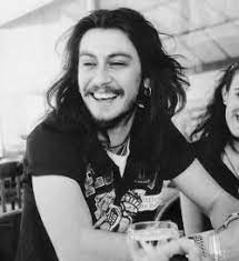 Maybe you would like to learn more about one of these? Baris Akarsu Tumblr Sarkicilar Rock Muzik Muzisyenler