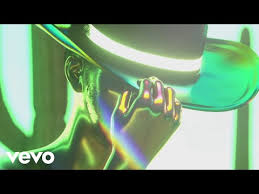 Instead of featuring cardi b, who appeared on the track's original version, nas x elected to connect with rap legend nas x trots over to a pharmacy, which includes some doritos product placement, which makes sense considering he just starred in their super bowl. Rodeo Lil Nas X Letras Com