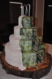 The Secret Of Save Time And Money In Just 3 Minutes Http Weddingguidereviews Com Learn Balloon Dec Country Wedding Cakes Camo Wedding Cake Camo Wedding Cakes