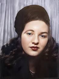 How to unblur old photos using AI apps?