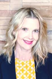 Ellen Oldham's Instagram, Twitter & Facebook