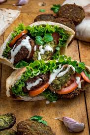Learn To Make Homemade Pan Fried Or Baked Falafel So Authentic That Your Friends Will Swear You Had It Flown In F Rezeptideen Lebensmittel Essen Falafel Rezept