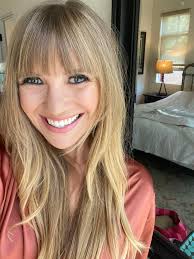 How to make a professional headshot look more casual?