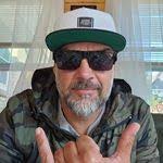 Gary Dervetski's Instagram, Twitter & Facebook