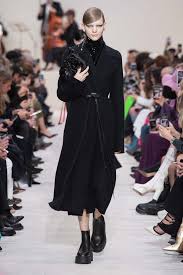 La Sfilata Autunno Inverno 2020 2021 Di Valentino Foto Io Donna