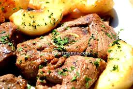 Tranches De Gigot D Agneau Aux Peches Blanches Gigot Agneau Recette Viande Peche Blanche