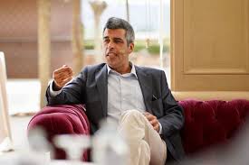 Contratar Roberto Chinchilla