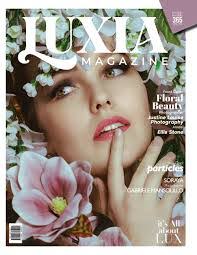 Ellis Stone's Instagram, Twitter & Facebook