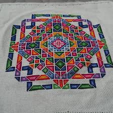 Come vi ho già detto, ho avuto dei seri problemi con internet, che non potevo collegarmi al pc, così nel frattempo. Geometric Mandala No 1 A Modern Cross Stitch Mrs Nielsen Embroidery