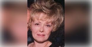 Lorraine Kern's Instagram, Twitter & Facebook