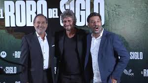 Con andrés parra (pablo escobar, el patrón del mal), marcela benjumea (la niña) y christian tappan (distrito salvaje). El Robo Del Siglo Al Banco Rio De Acassuso Llega A Los Cines En Argentina Con Tintes De Comedia Video Cnn