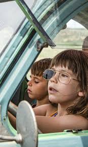 25. UÇAN SÜPÜRGE ULUSLARARASI KADIN FİLMLERİ FESTİVALİ AFİŞİ HAZIR!