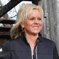 Tina Lauderdale's Instagram, Twitter & Facebook