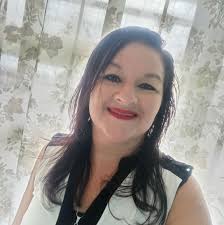 En este momento en la iglesia de Peñas Blancas de Pérez Zeledón, los  familiares, compañeros y amigos, dan el último adios a la profesora Annia  Mora Campos. #PZNoticias Mucha fortaleza para sus