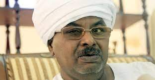 وتفصيلاً استرد جهاز الأمن والمخابرات 17 عربة كانت مخصصة لمنزل مدير الجهاز السابق صلاح عبد الله قوش. Ø­Ø±Ø§Ø³Ø© ØµÙ„Ø§Ø­ Ù‚ÙˆØ´ ØªÙ…Ù†Ø¹ ØªÙ†ÙÙŠØ° Ø£Ù…Ø± Ø§Ù„Ù‚Ø¨Ø¶ Ø¹Ù„ÙŠÙ‡ ÙˆØªÙØªÙŠØ´ Ù…Ù†Ø²Ù„Ù‡ Ø§Ù„Ø³ÙˆØ¯Ø§Ù† Ø¹Ø§Ø¬Ù„ Ø§Ù„Ù…Ø´Ù‡Ø¯ Ø§Ù„Ø³ÙˆØ¯Ø§Ù†ÙŠ