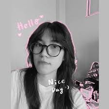 Kim Vang's Instagram, Twitter & Facebook