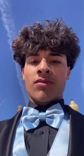 Edgar Chino's Instagram, Twitter & Facebook