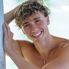 so…I think I have w rizz, what do we think @sandsxfitness also just a  little reminder that @gymshark are having a new drop