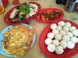 Choose from a variety of japanese sushi, chinese noodles, american burgers, malaysian rice dishes or italian pizza as well as restaurants offering the best halal food in melaka, chicken or seafood dishes. 9 Best Chicken Rice Ball Melaka Recommended By Local People