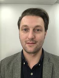 Royals at War: The Untold Story of Harry and Meghan's Shocking Split with  the House of Windsor: Howard, Dylan, Tillett, Andy: 9781510761193:  Amazon.com: Books