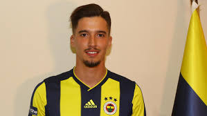 Altay'ı, 1527 dakika ile ozan tufan, 1363 dakika ile vedat muric ve 1260 dakikayla luiz gustavo i̇lk yarıda 34 gol süper lig'in ilk yarısında rakip fileleri 34 kez havalandıran fenerbahçe, bu alanda. Altay Bayindir Basligina Ait Medyalar Futbol Sozluk
