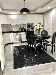 Luks Ve Kaliteli Parcalar Bu Evin Ihtisamina Ihtisam Katmis Ev Gezmesi 2020 Ev Ic Mekanlari Ic Tasarim Ic Tasarim Mutfak