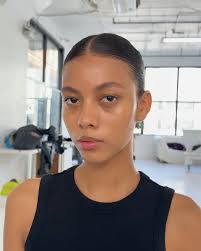 MARIE CLAIRE COLOMBIA @marieclairecolombia HER: Melissa Ramirez  @the_meli_show PH: Natalia Tirado @bynataliatirado PH ASSISTANT: Catalina  Recalde @catalinarecald MUA: Lau Pantoja @laupantoja SYLIST: Flor  Traversaro @flortraversaro STYLIST ASSISTANT ...