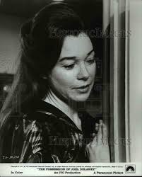 1973 Press Photo Shirley MacLaine in "The Possession of Joel Delaney"