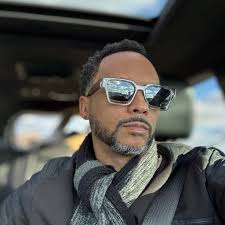 Only ~3% of men are over 6 feet tall and make $100k. This is all men, and  not just Black men. #RARE #NOTANEASYFIND #HARDERTOKEEP