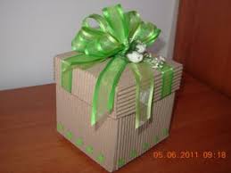 Además, puede llenar las cajas con favores de fiesta para los huéspedes a llevar a casa al final de la celebración. Cajas Decorativas En Carton Buzon Lluvia De Sobres Bogota Avisos Y Anuncios Clasificados Gratis En Colombia Anuncios Colombianos
