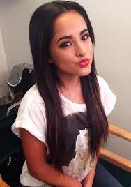 Celeb Photos Becky G Slaying Before Performance Becky G Jennifer Aniston Style Becky