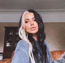Pin By Ali Brantley On Girls Girls Girls Hair Streaks Hair Color Streaks Grunge Hair