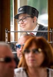 40 LET GARÁŽE ŘEPY KUDY DÁL Z DIVOKÉ ŠÁRKY? DĚDOVU KRAVATU STÁLE NOSÍM