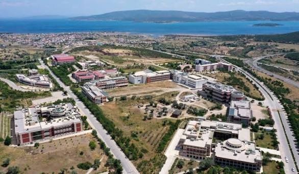 Öğrencilere Lise Çağında "Üniversiteli" Birikimi - İzmir Yüksek Teknoloji  Enstitüsü