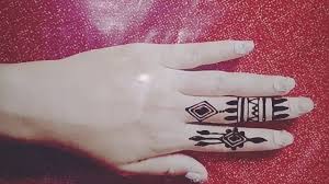 Ini sangat cocok bagi kamu yang pemula. Tutorial Henna Simpel Untuk Jari Youtube