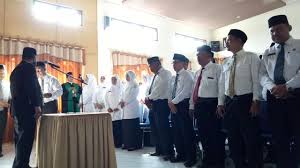 Panjangnya kurang dari 50 cm atau 100 cm. Ini Dia Kepala Madrasah Di Bireuen Dilantik Hari Ini Steemit