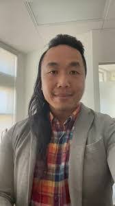 Ellis Chan's Instagram, Twitter & Facebook