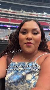 anything for @Luke Combs 😍💙 #growingupandgettingold #bootlegers #luk...