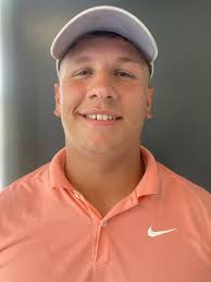 VanDeventer edges McComb for first city title; Lewis defends senior crown